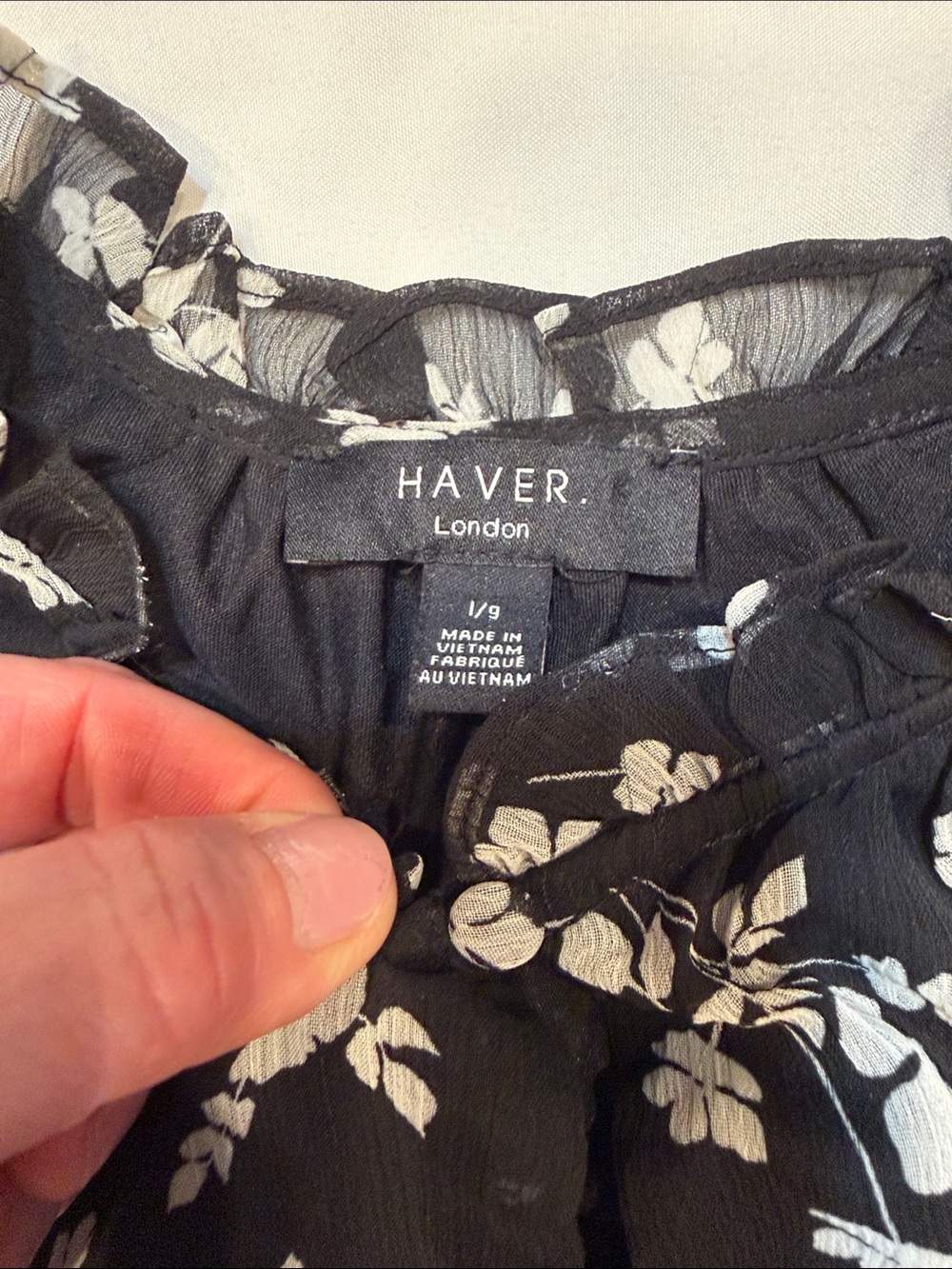 HaverBlack Floral Tie-Front Blouse- Top Button down - V-neck -short sheer sleeve - Picture 12 of 15